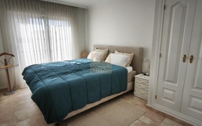 Lovely apartment in the centre of Altea, next to the seafront promenade, with sea views.